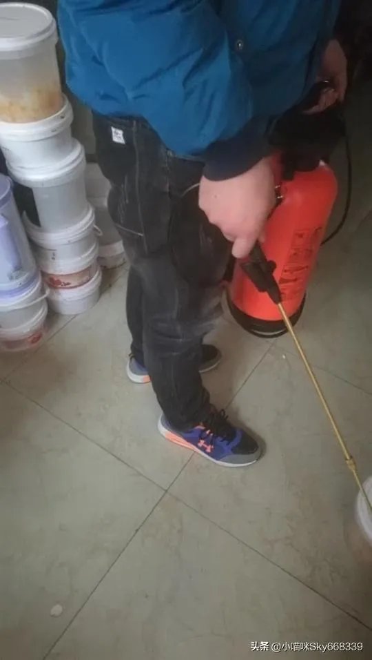 本人想干个小生意，几千元的，不要店面的.大家给推荐几个？