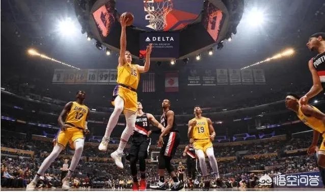 哈克莱斯26+8压哨绝杀，波普32分，湖人不敌开拓者，怎样评价本场比赛？