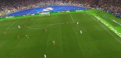 亚冠上港2-2浦和红宝石，日本的第一个进球是颜骏凌的锅还是犯规？哈桑执法公平吗？