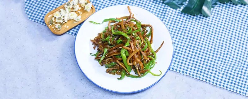 青椒炒香干怎么炒 炒香干的家常做法