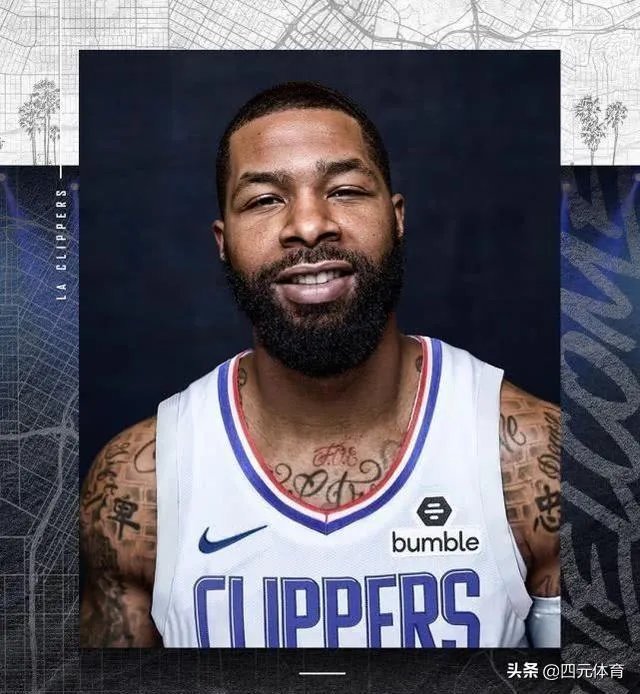 莫里斯抵达快船更衣室被记者围堵，小卡主动上前跟他打招呼，对此你怎么看？