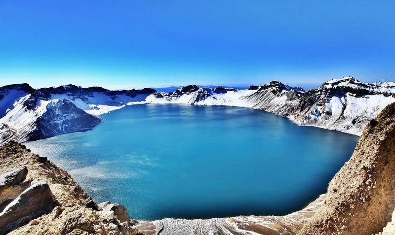 长白山天池与尼斯湖的水怪是不是恐龙的后代？