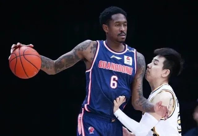 领先24分险些被广厦男篮逆转，广东队到底发生了什么？你怎么看？