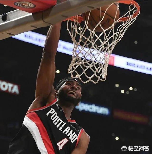 哈克莱斯26+8压哨绝杀，波普32分，湖人不敌开拓者，怎样评价本场比赛？