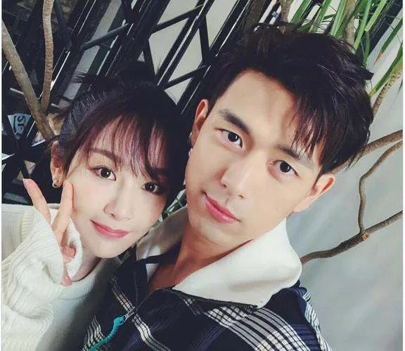 连续五年为杨紫庆生，并亲切称呼她为“杨紫老师”，李现跟杨紫关系有多好？