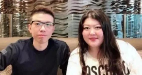向华强唯一的亲生女儿是谁？现在结婚了吗?？