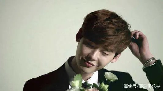 w两个世界结局是什么