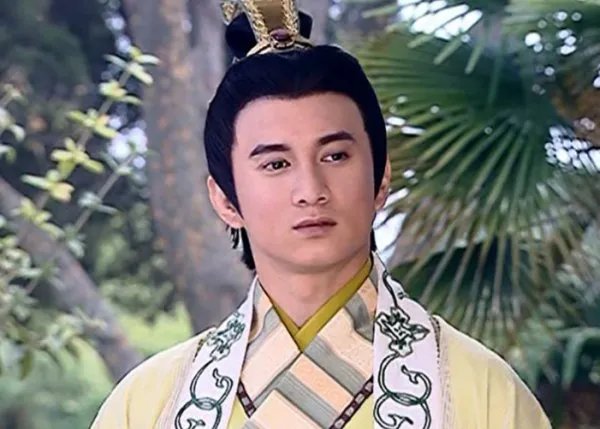 《名捕震关东》里最后无情为什么没有和飘雪在一起？