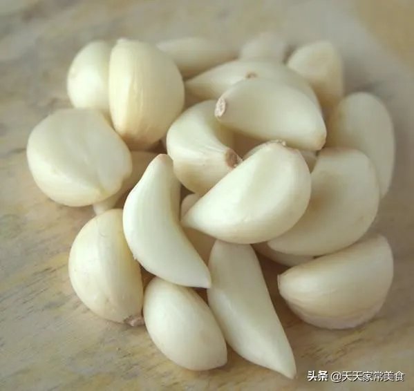 蒜蓉酱为什么是绿的