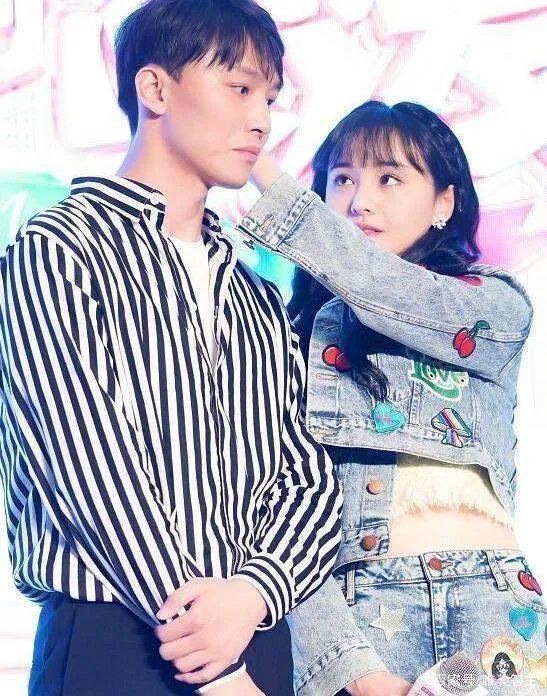 郑爽张恒分手前生了两个孩子，这是怎么回事？