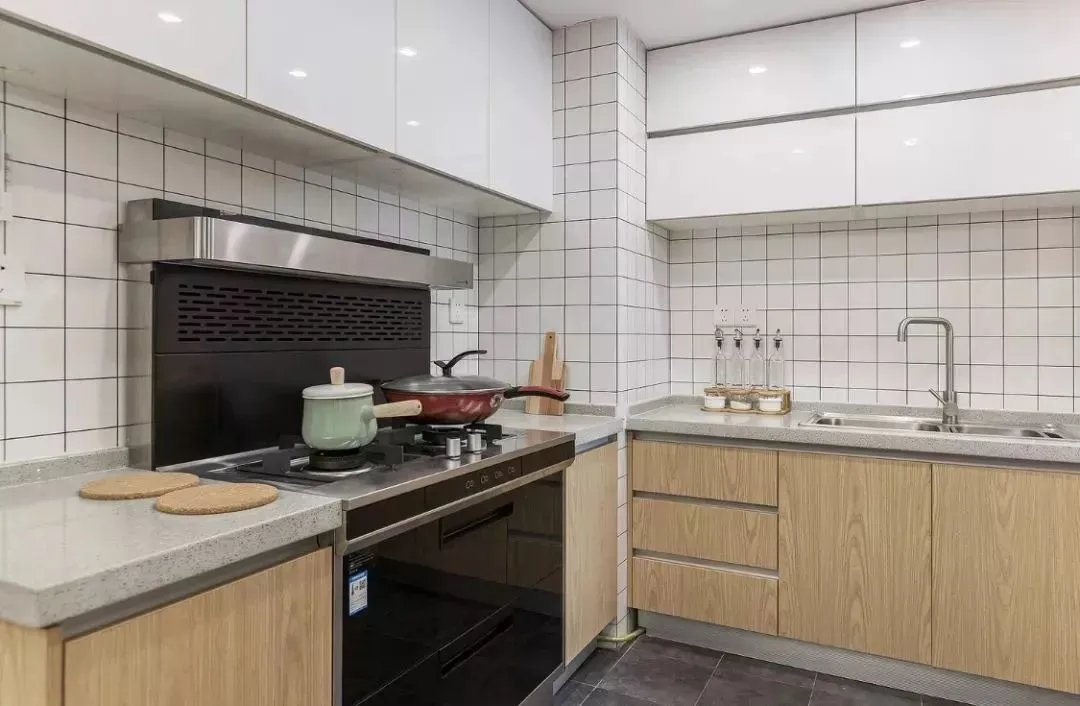 厨房柜门哪种好？