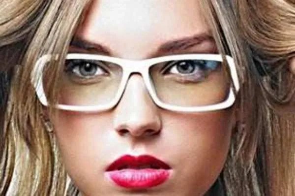 一般女生戴眼镜会对自己的颜值有什么影响？