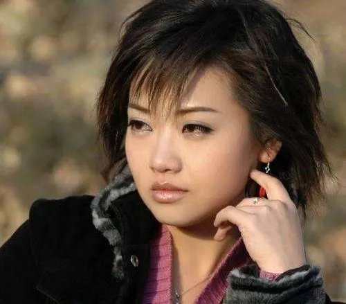 陈瑞的歌传唱度很高，为什么在电视上几乎看不见她？