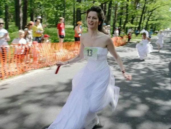 保加利亚的新娘市场，少女与寡妇价格差距大，真的假的？