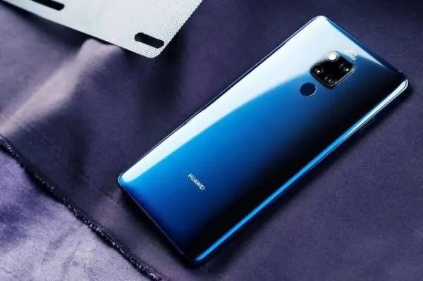 目前手机排名前十位的是哪些？