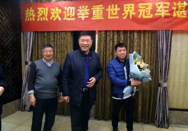 谌利军说冠军也是普通人，他为什么会这么说？