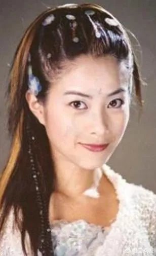 当年凭借《我是女生》红透娱乐圈半边天的徐怀钰，近况如何？