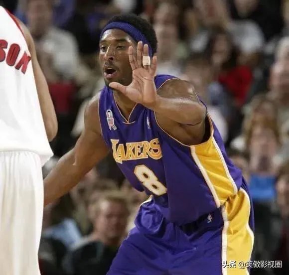 NBA球员都有哪些让人捧腹大笑的场面？