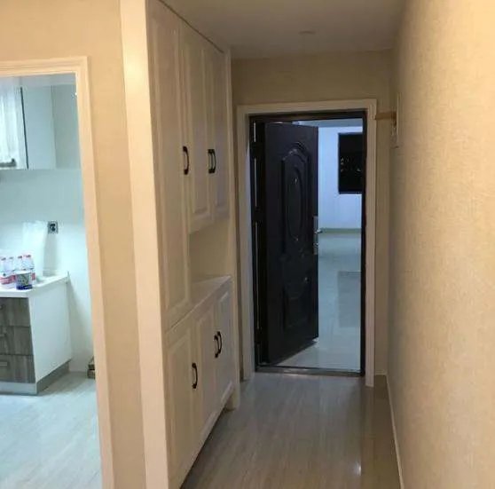 房子装修，衣柜买成品的还是订做衣柜好