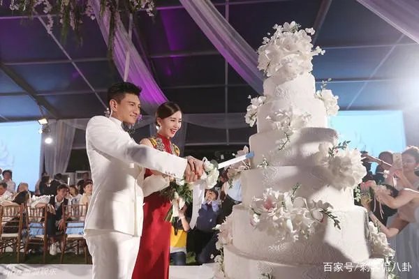 吴奇隆疑似传来“噩耗”，前妻马雅舒曝料黑历史当头一棒，刘诗诗咋回应的？