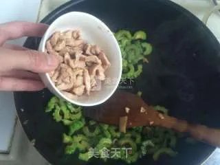 苦瓜炒肉