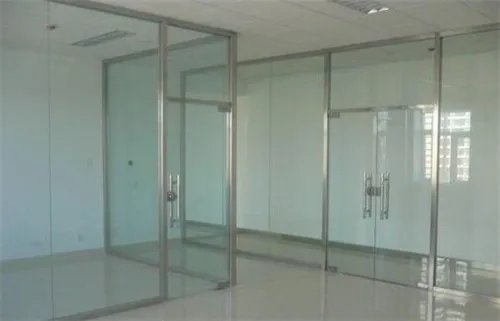 安装钢化玻璃门步骤   钢化玻璃门好不好