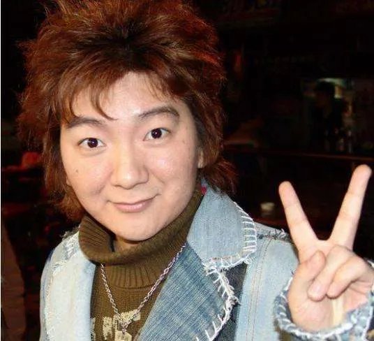 歌手杨臣刚曾靠一首歌挣1.7亿，最近的进展如何？