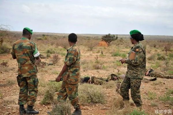 索马里青年党成员都是青年人吗？为什么要加入这种党派?