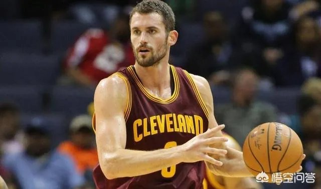 总决赛G2,明明是库里阻挡詹姆斯犯规，为什么裁判给了泰伦卢技术犯规？