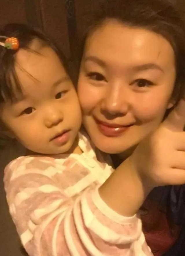 莫科现任妻子有多孝顺？