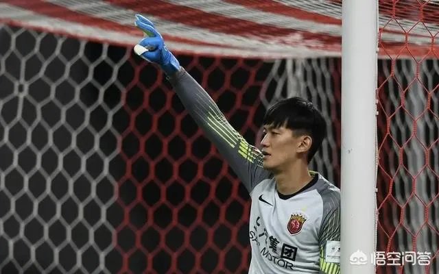 亚冠上港2-2浦和红宝石，日本的第一个进球是颜骏凌的锅还是犯规？哈桑执法公平吗？