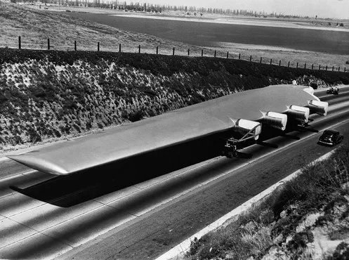 “钢铁侠”制造的休斯H-4最大的水上飞机