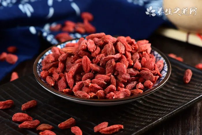 排骨汤怎么炖好喝，排骨汤的家常的做法