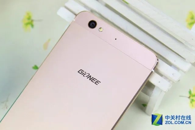 一体化闪耀金属机身 耀金版金立S6图赏