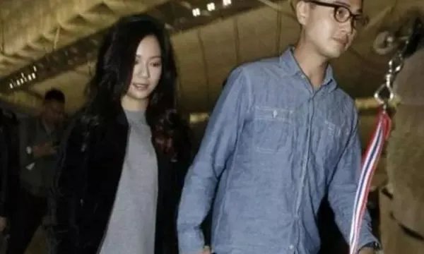 郑俊弘何雁诗结婚，为何其中一方被称“劈腿王”呢？