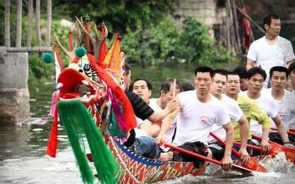 端午节的来历 要很简短100字左右，不要超过150字，谢谢了~~~~~~