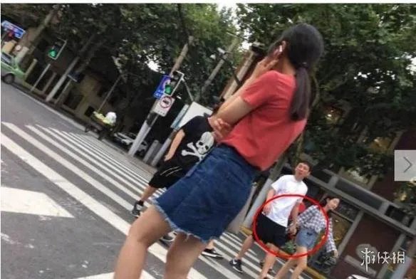 王思聪新欢张小蒙遭扒 有颜任性晒素颜照大秀厨艺！