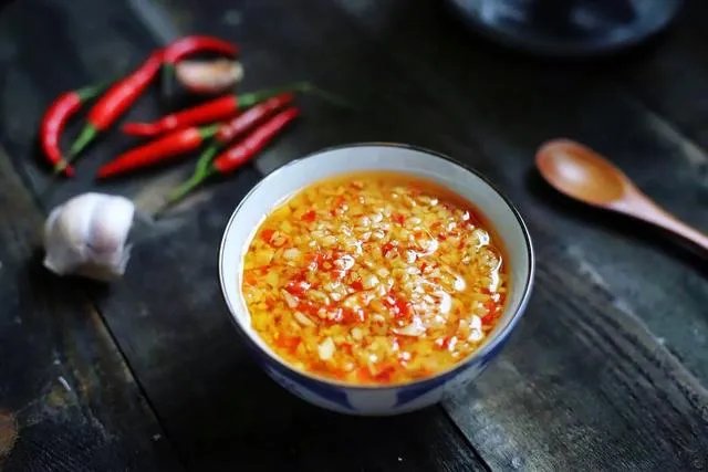 蒜蓉酱为什么是绿的