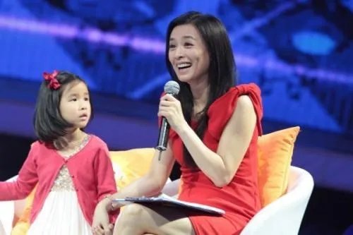 林瑞阳和张庭的女儿曝光，他们的女儿继承谁的优点最多？