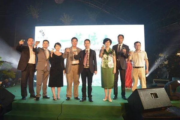 艺人经纪公司签约了艺人后？通过什么方法和渠道为艺人接单呢？