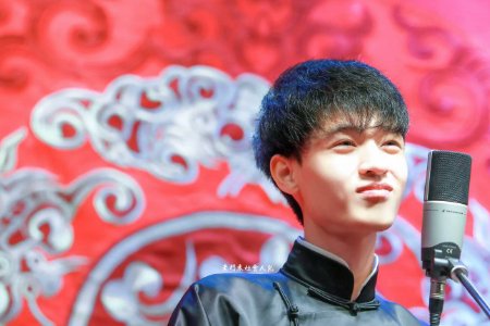 秦霄贤的家庭背景到底有多好？