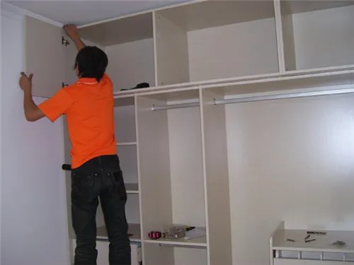 组合衣柜怎么安装