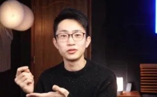 何同学采访苹果CEO库克，22岁的他究竟有何背景？