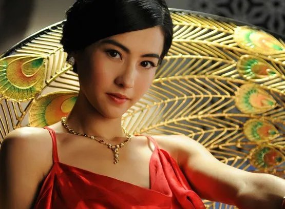 张柏芝被索赔巨额资金，谢霆锋会不会出手帮她渡过难关？